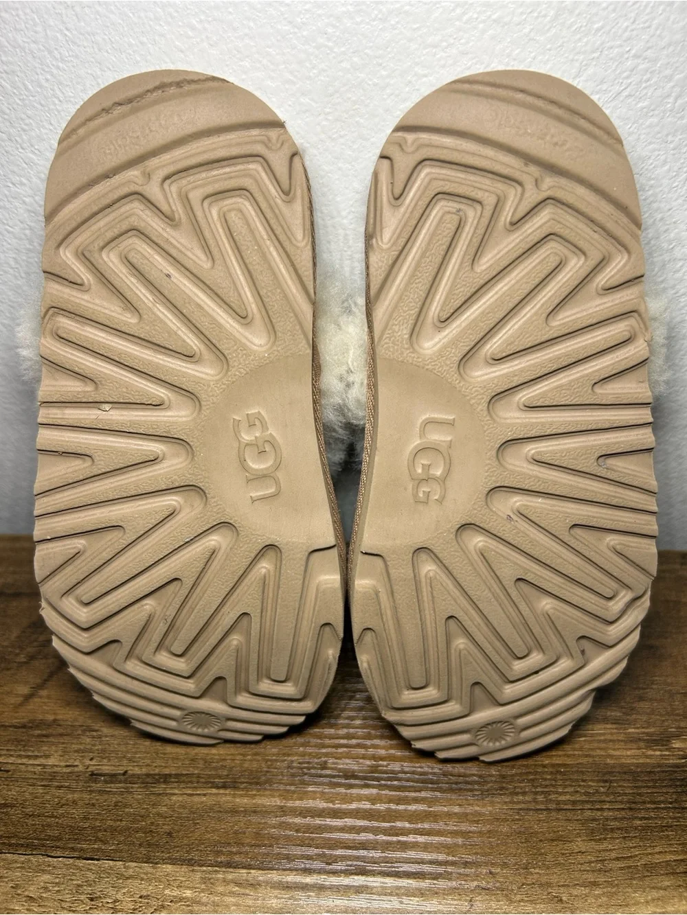UGG kids slide